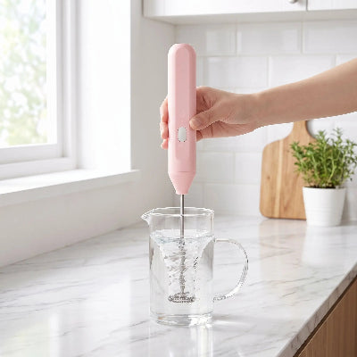 Fouet electrique dans un verre d eau