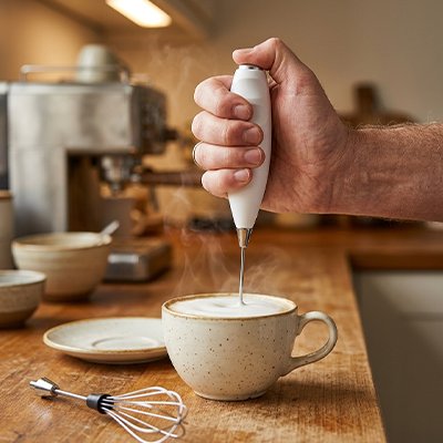 Mousseur à lait électrique mélange le lait